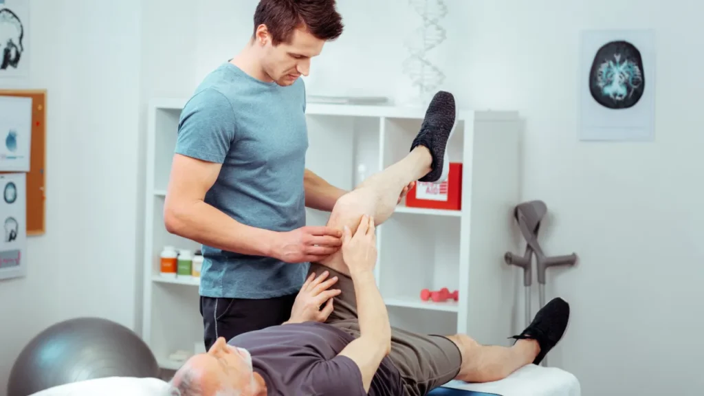 Riabilitazione Ginocchio con Protesi: Tempi, Esercizi e Risultati